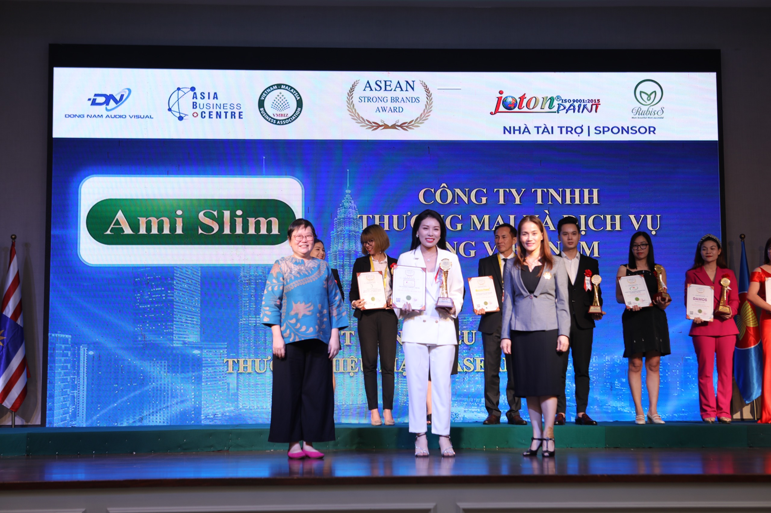 Ami Slim lọt top 10 Thương hiệu mạnh ASEAN 2023